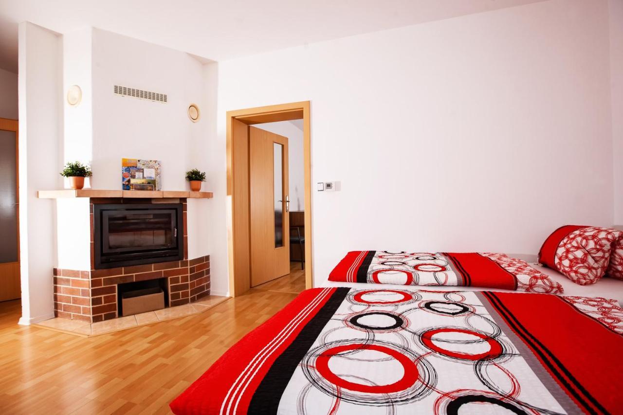 Apartmán Dominhaus Cheb Exterior foto